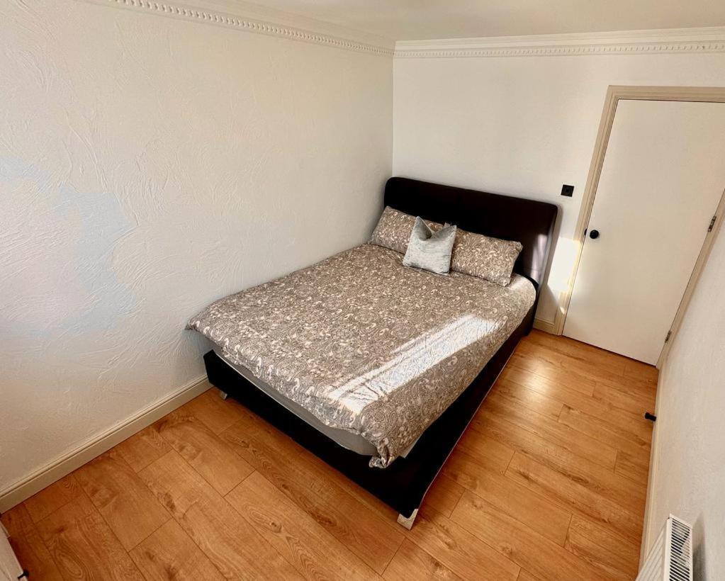 Flat 5 - In Aldgate Appartamento Londra